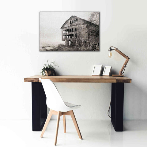 Image of 'Mahantongo Barn' by Lori Deiter, Canvas Wall Art,40 x 26